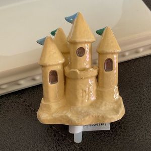 Retired MAGIC CASTLE Nora Fleming St. Jude #5 Mini